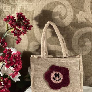 Smiley flower mini jute bag
