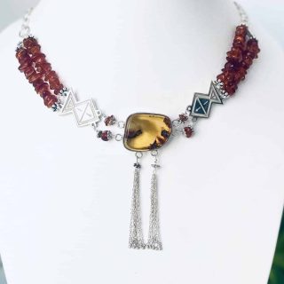 Silver necklace with amber stone and beads