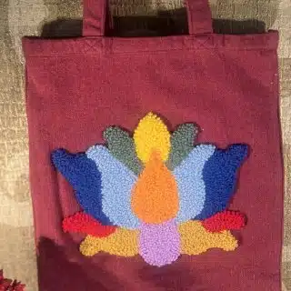 Flowery tufted tote bag