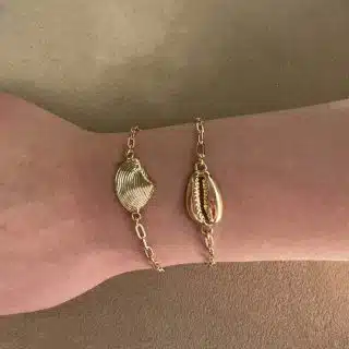 shell bracelet