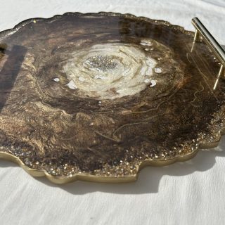 Brown round resin tray without coasters