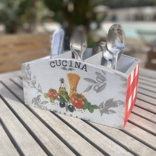 Bistro Style Cutlery Organizer