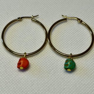 Stainless steel round earrings large colored skulls