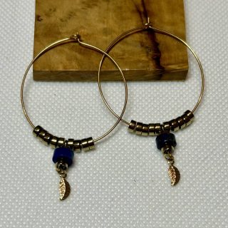 Stainless steel round earrings L with lapis lazulis pearls