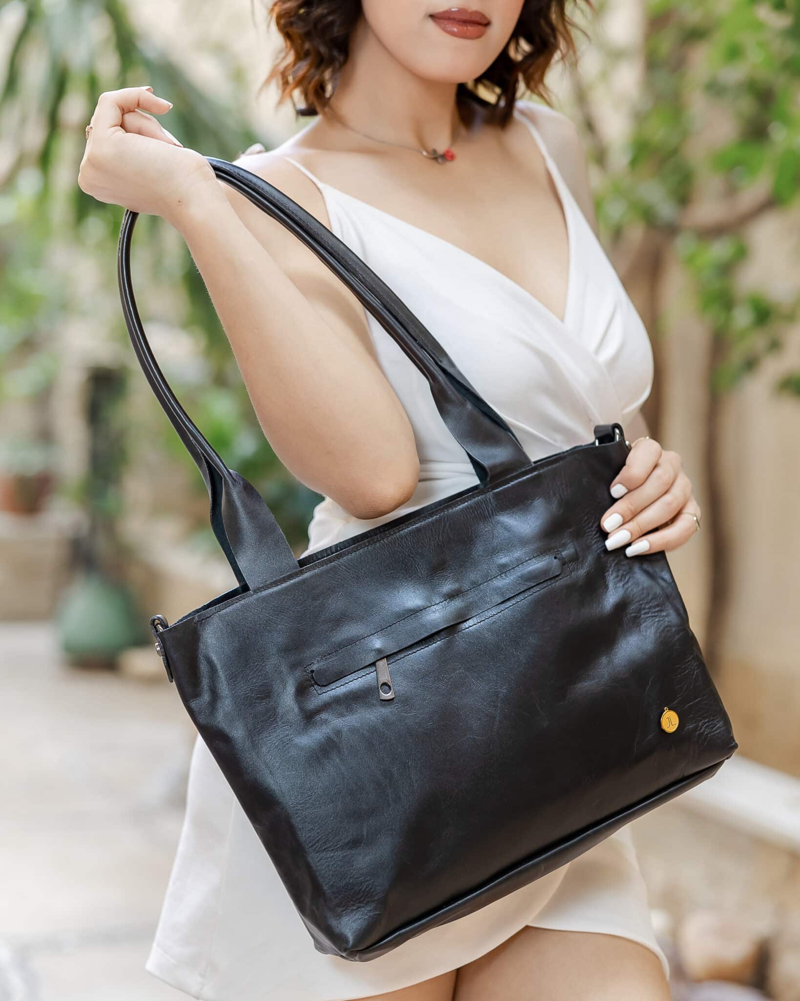 Medium Leather Tote Bag 11 Jean 55 scaled