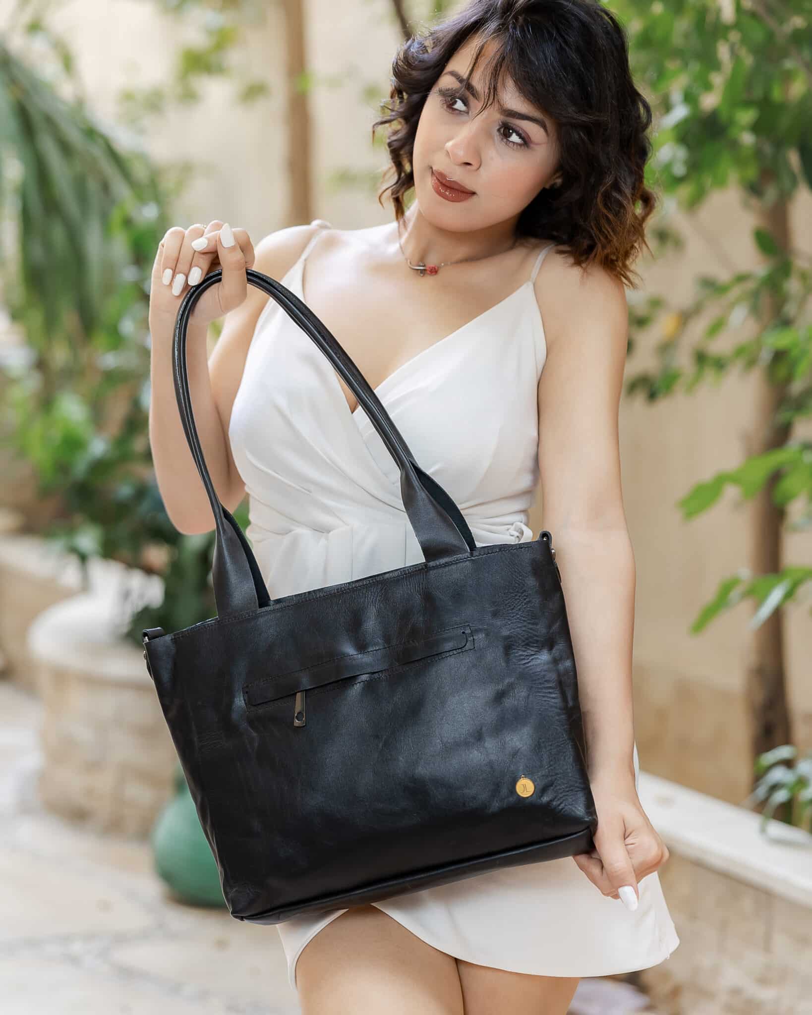Medium Leather Tote Bag 10 Jean 56 scaled