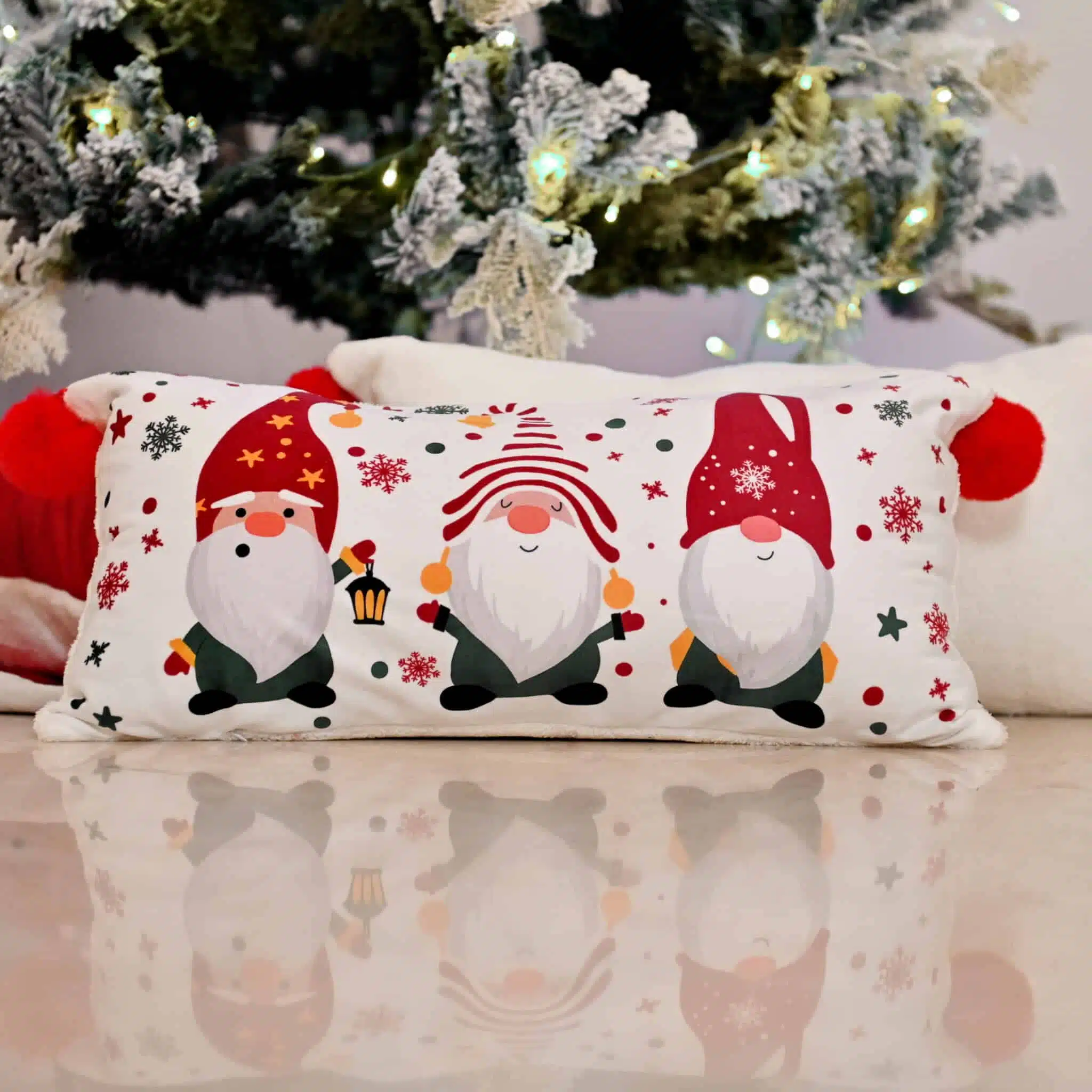 Cushion The three Elfs 4 MAS 0484 scaled