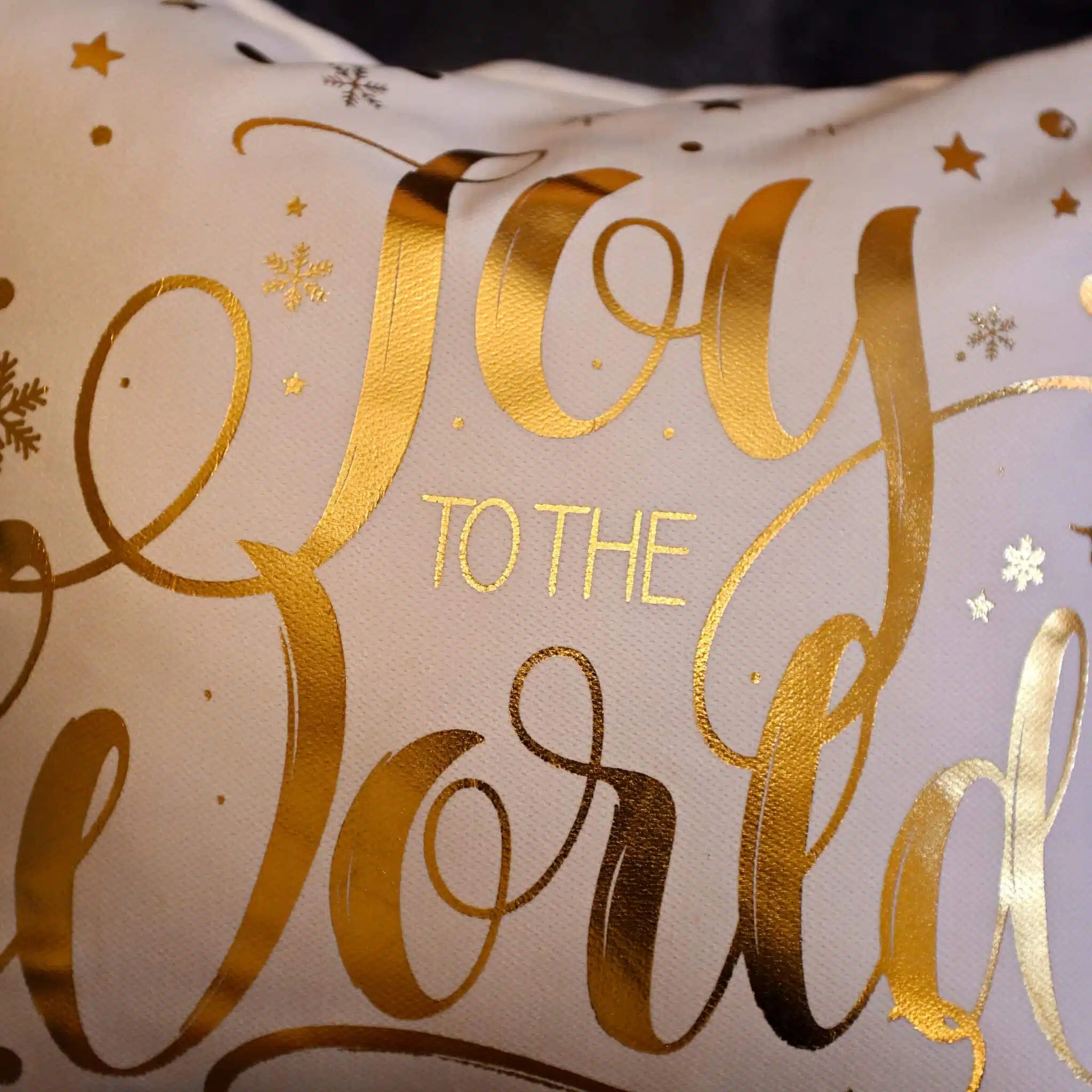 Cushion Joy to the World gold 2 MAS 0632 scaled