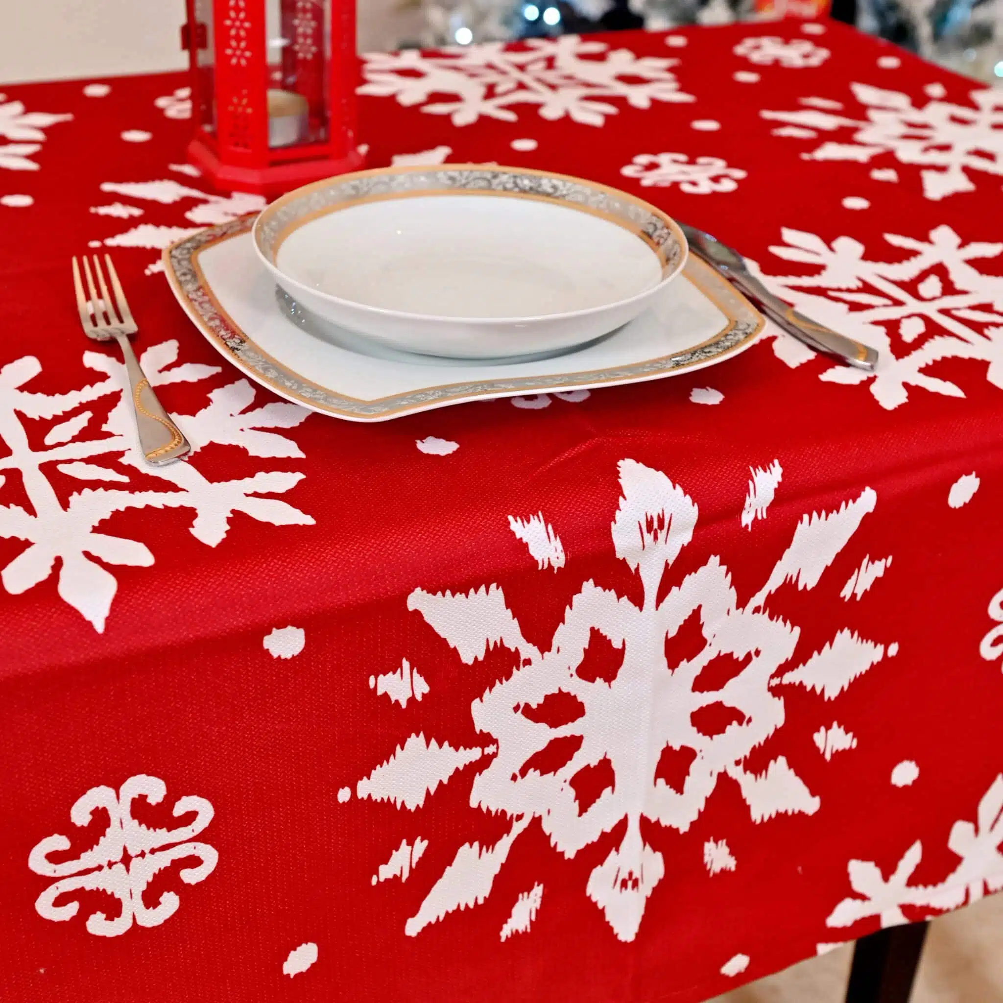 Table Cover the Ikat snowflake 140*140 2 MAS 0662 scaled