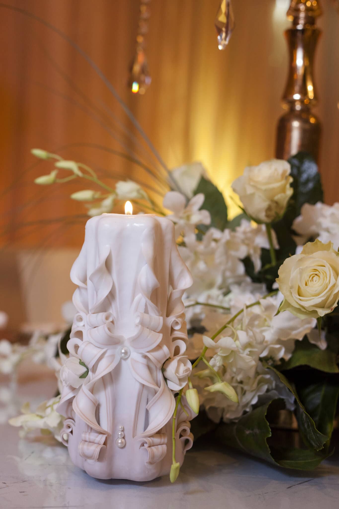 Bridal white with beige candle 1 Bridal white with beige candle