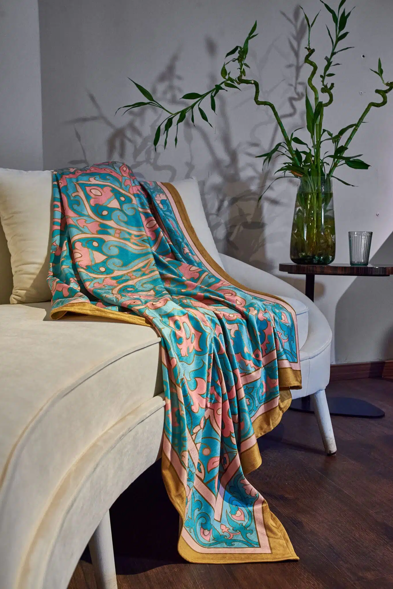 throw (GG-18) 1 مفرش قطيفه