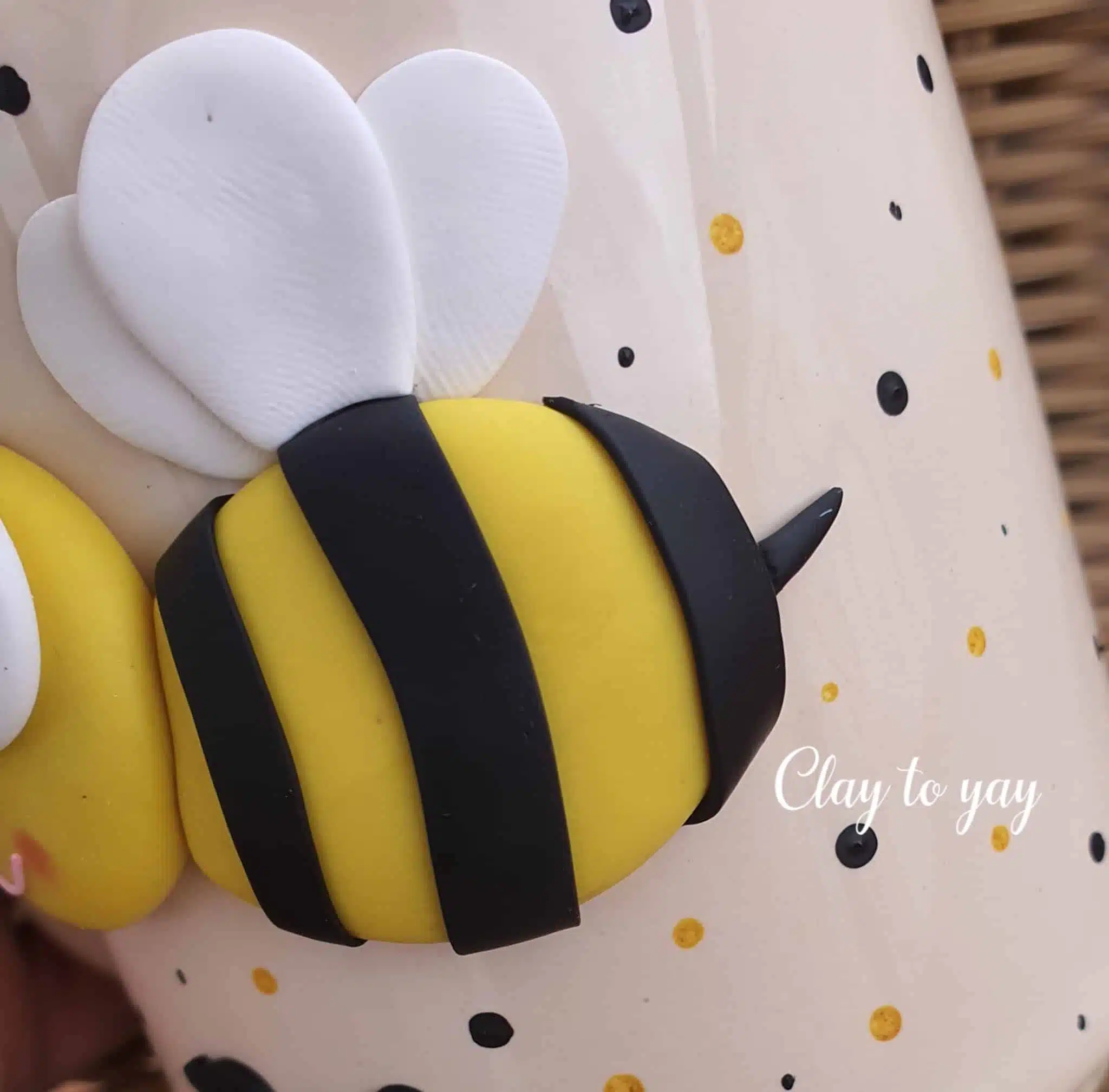 Bee mug 4 Photo 1615035754068 scaled