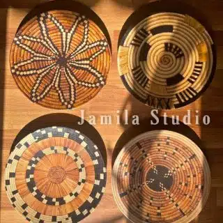 Big size brown plates ( basket look)