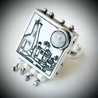 Silver ring with pearl