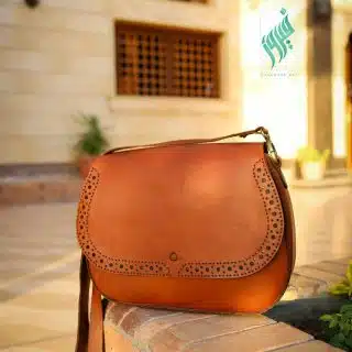 شنطه جلد طبيعي مناسبه لاستخدام اليومي