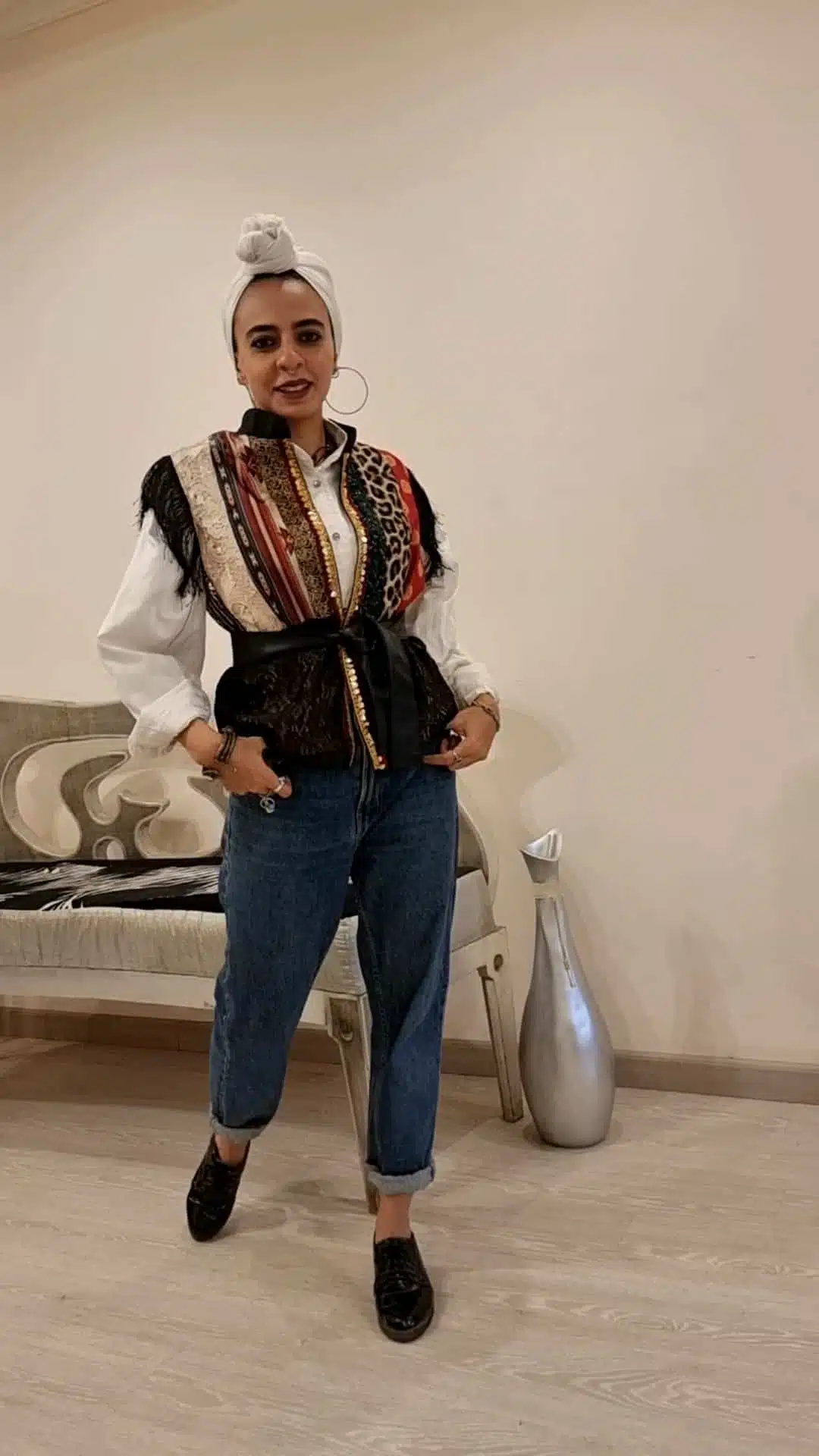 Gypsy handmade patchwork vest 5 VideoCapture 20230817 044000