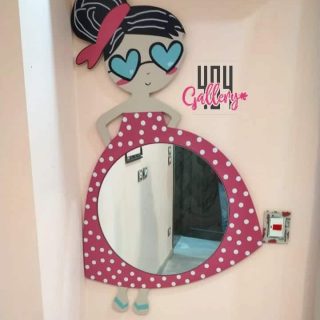 Doll mirror