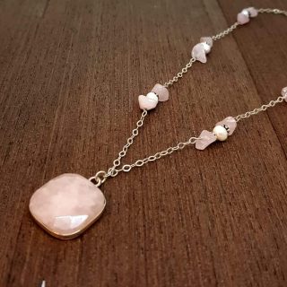 silver necklace with rose quartz stone & pearl