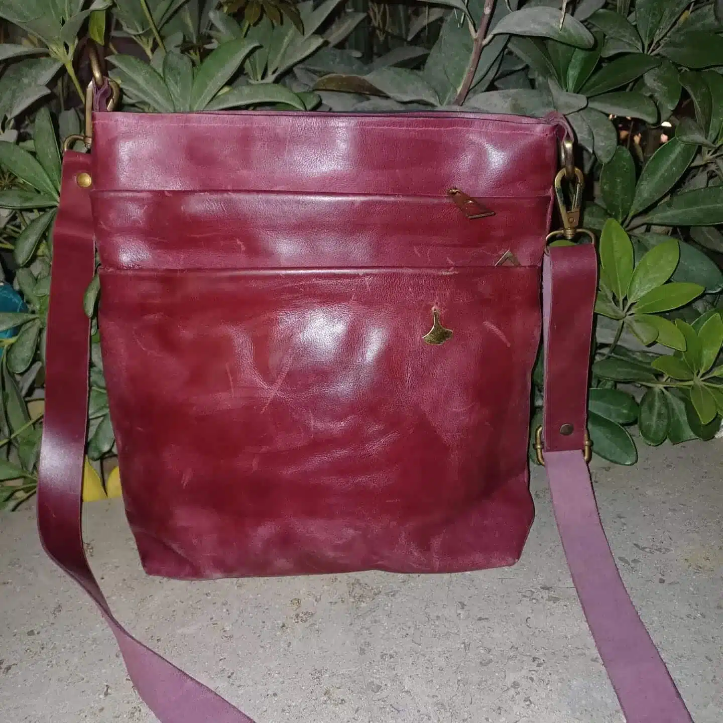 Vintage Small pullup leather Crossbody Purse 7 WhatsApp Image 2024 03 16 at 20.48.32 3873fdc7