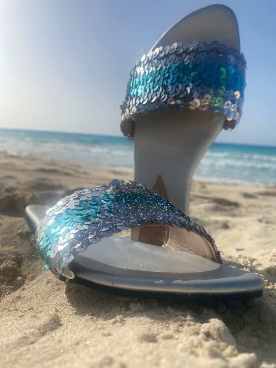 S P A R K L I N G 1 S P A R K L I N G