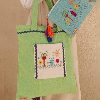 شنطة كتف دك تطريز ريفي