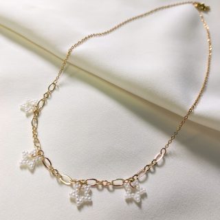 white stars necklace