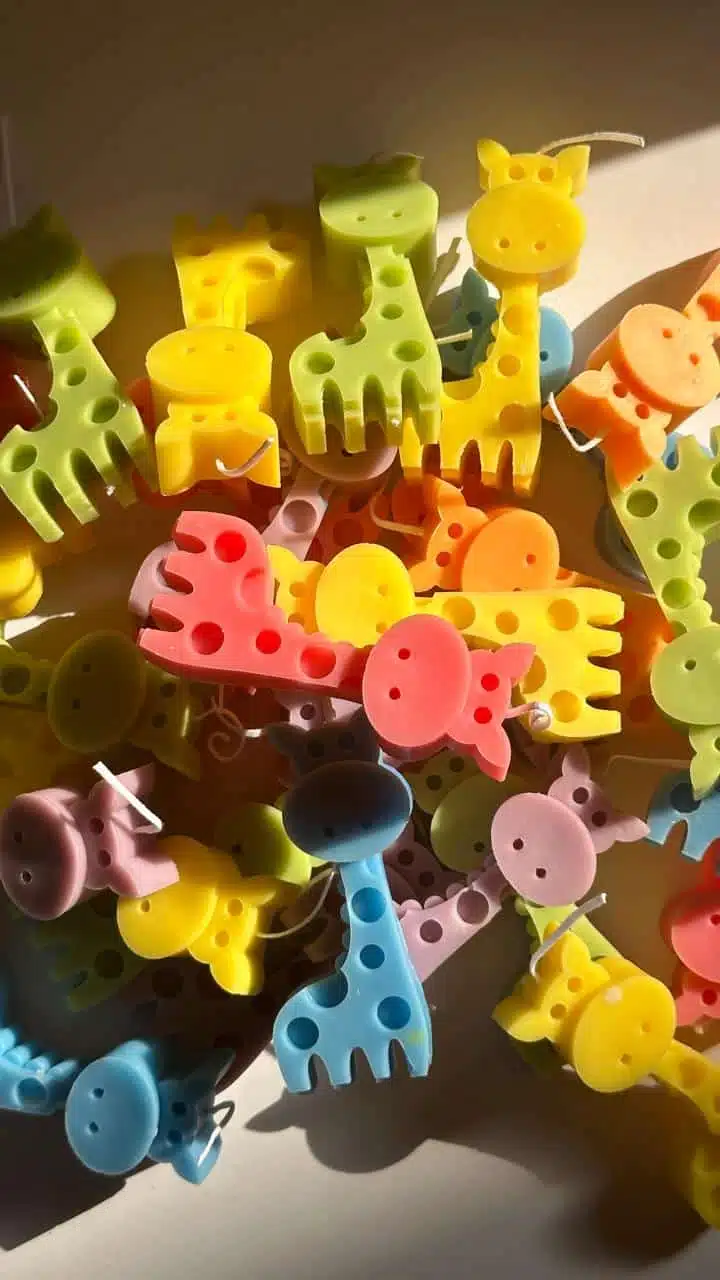 Set of 6 Giraffe Candles 2 WhatsApp Image 2024 11 03 at 2.22.51 PM 1