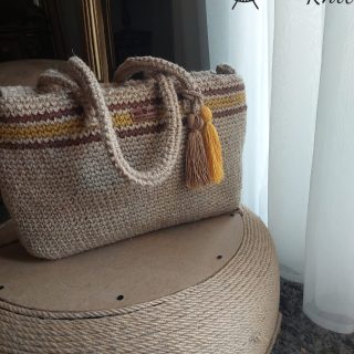Elegant crochet bag
