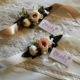 Flowers accessories for bridesmaids and PROM events.