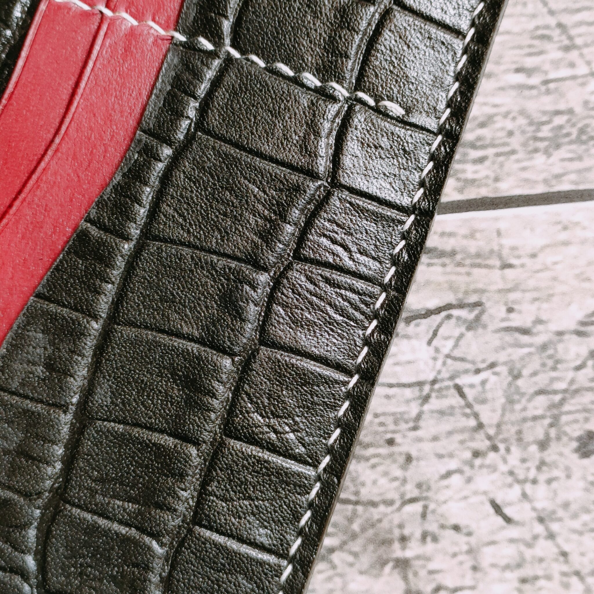 Genuine leather long wallet 3 fine 6 scaled scaled