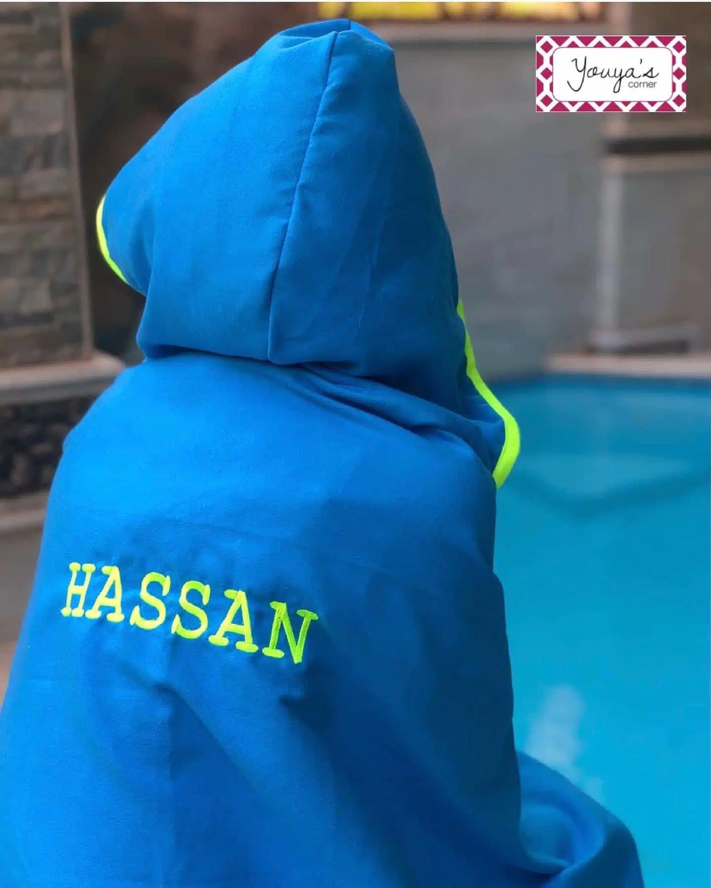 Microfiber hooded towel (Blue) 1 Microfiber hooded towel (Blue)