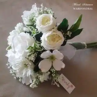 All white bridal bouquet