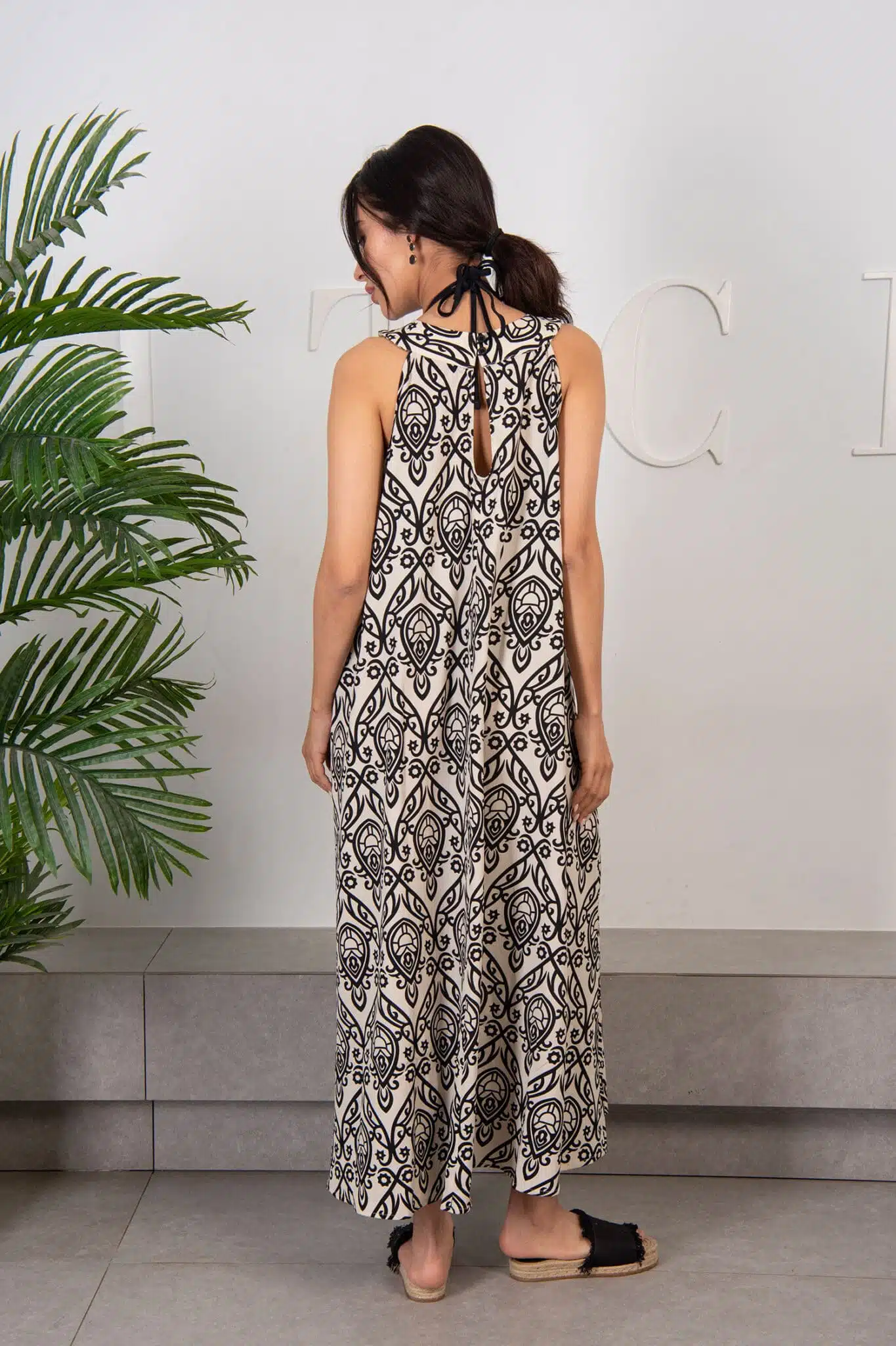 Black/beige Summer halter dress 3 mitcha 37671 scaled