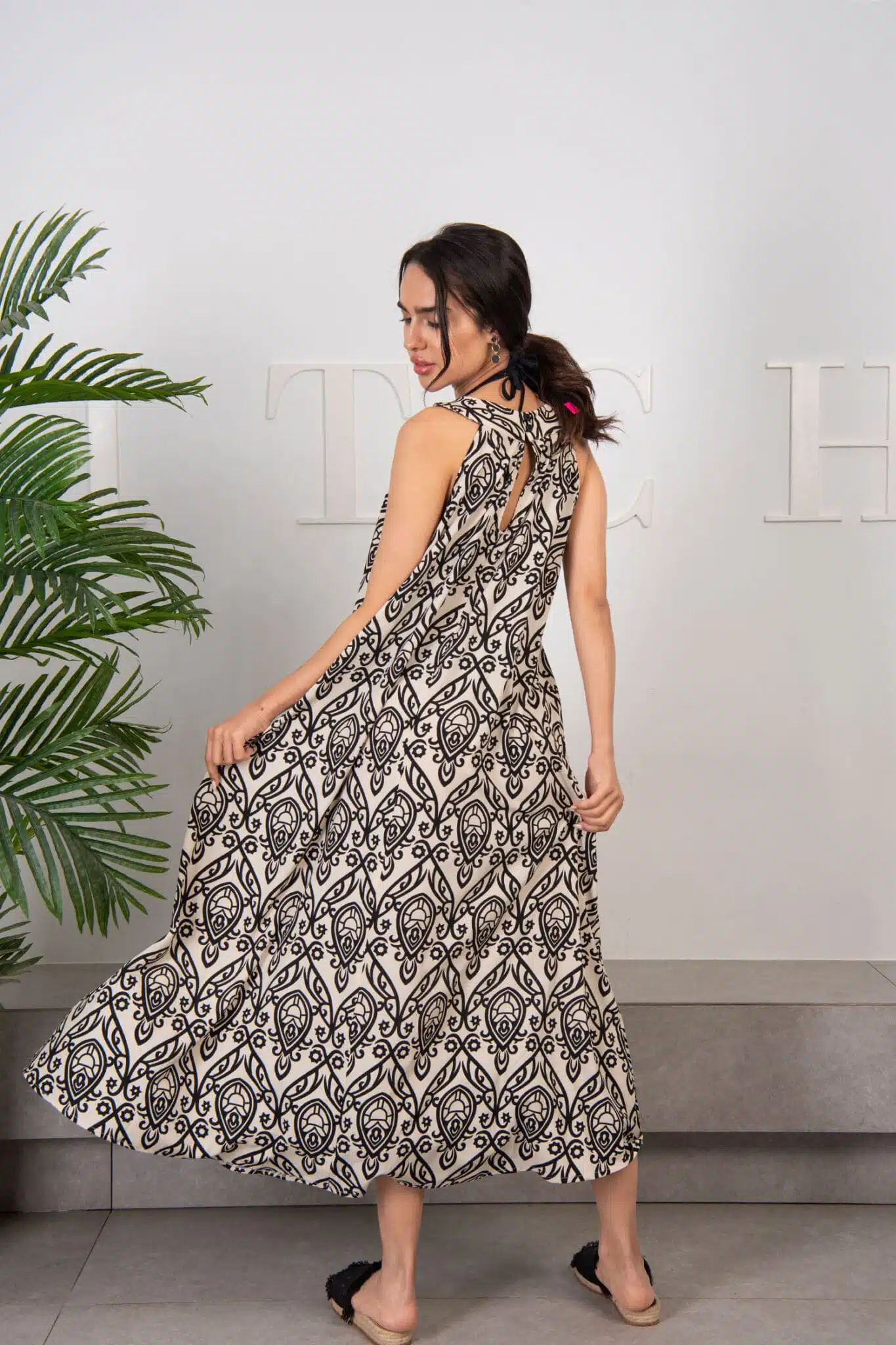 Black/beige Summer halter dress 5 mitcha 37674 scaled