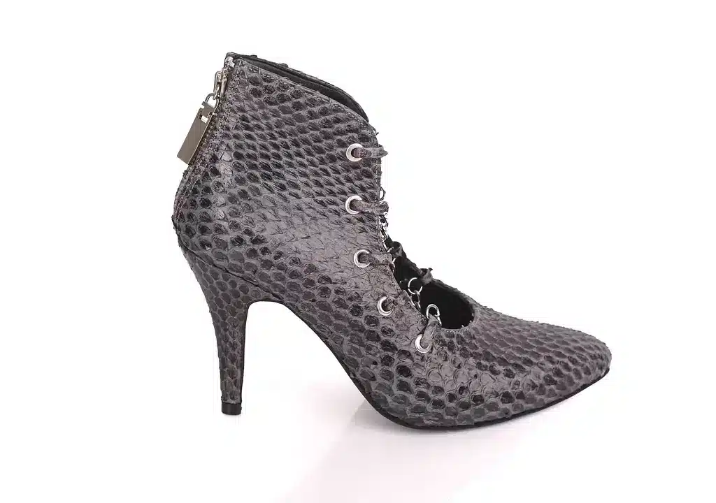 Grey Python chain stiletto 1 Grey Python chain stiletto