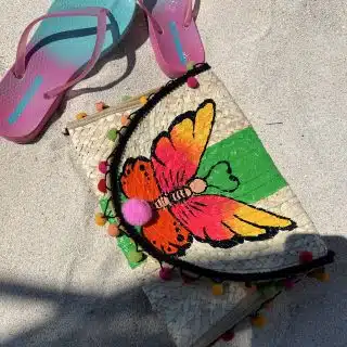 Butterfly effect clutch