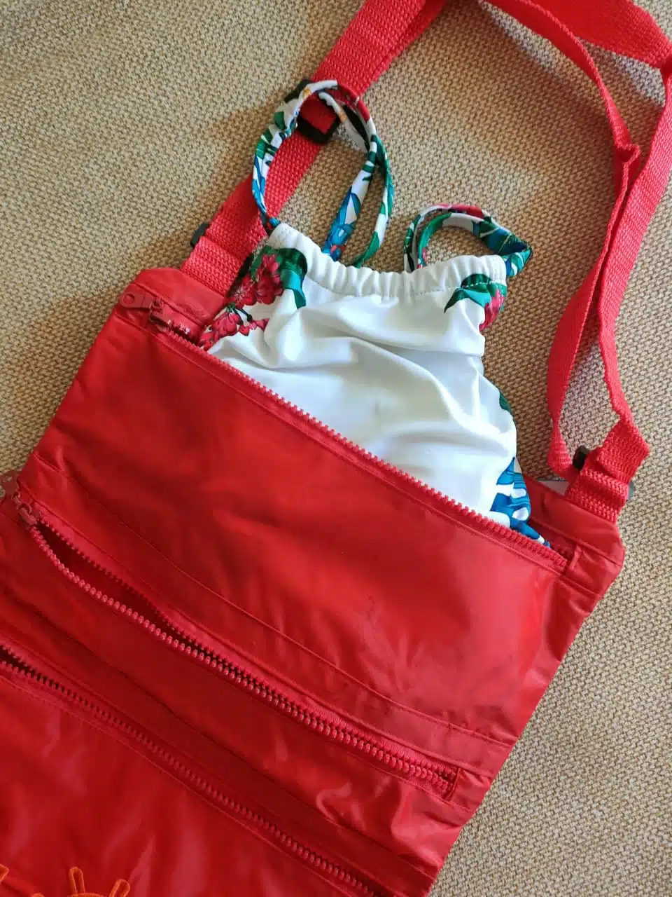 Pino Waterproof Beach Bag - Multiple Zippers (X-Zip) 4