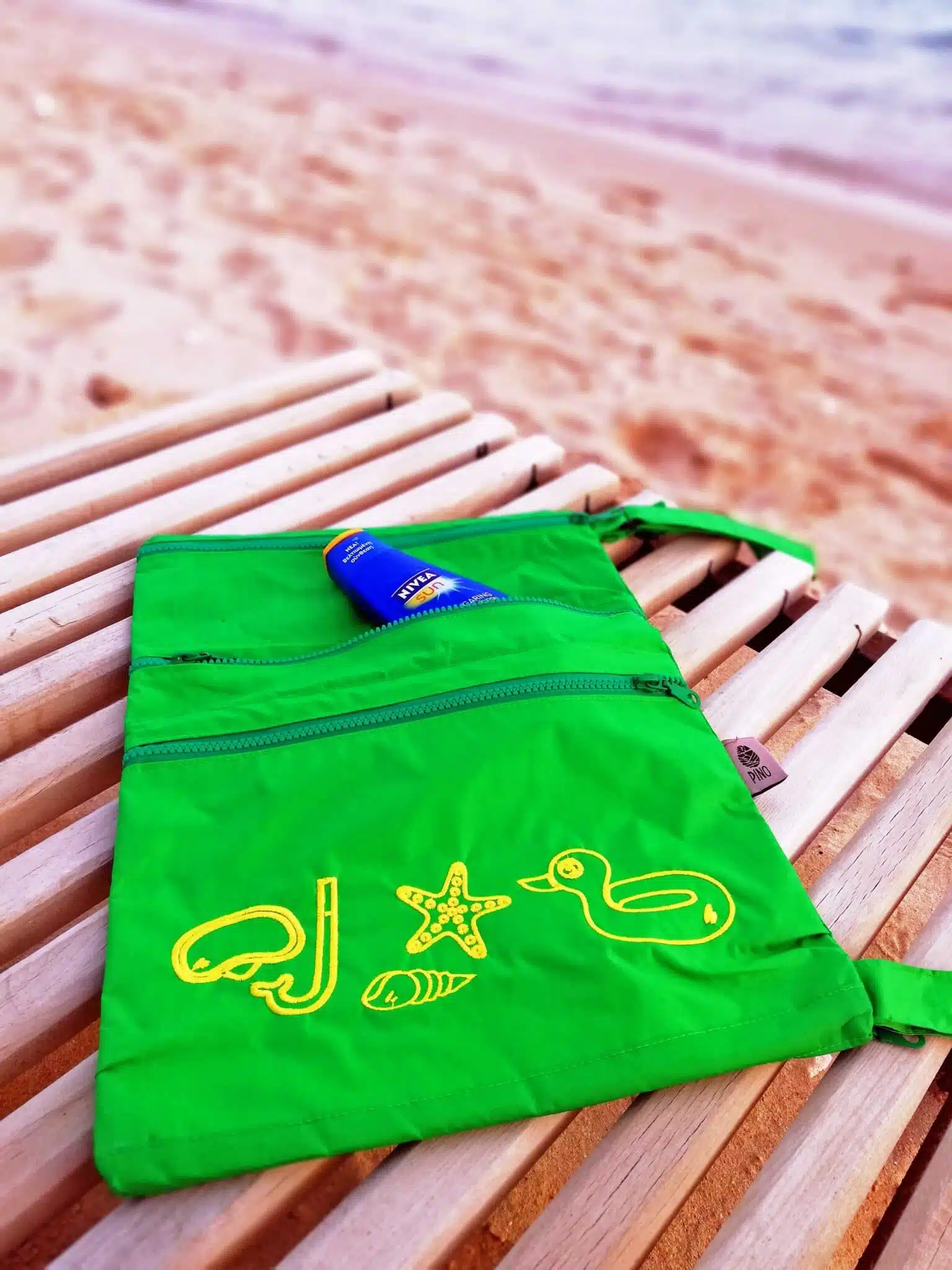 Pino Waterproof Beach Bag - Multiple Zippers (X-Zip) 8 xZip Green scaled