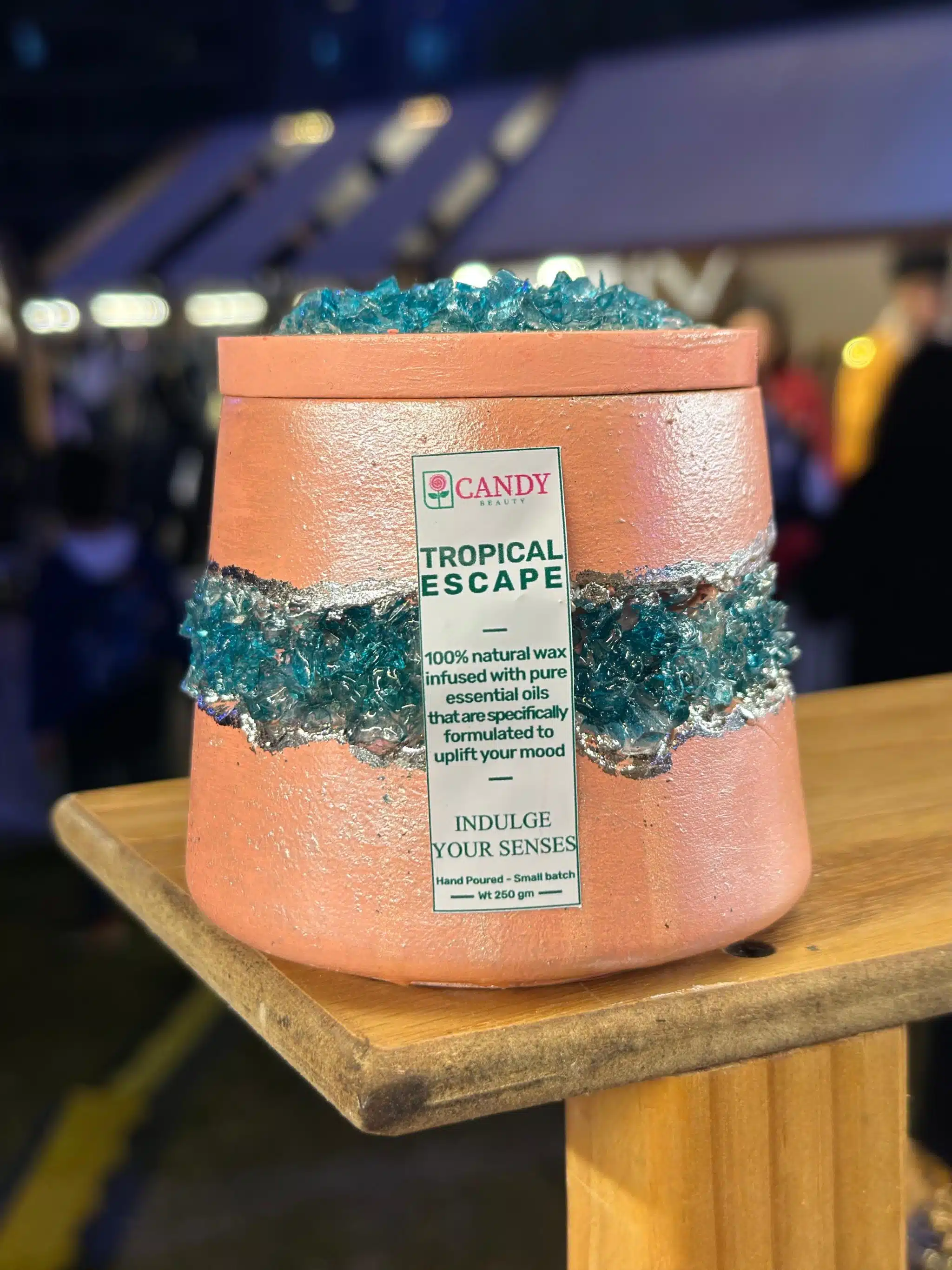 Cracked Candle TROPICAL ESCAPE 1 Cracked Candle TROPICAL ESCAPE