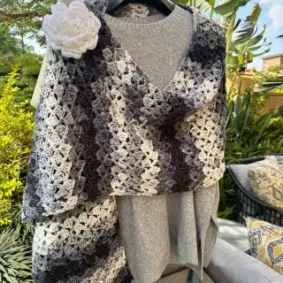 Rectangular grey scale shawl