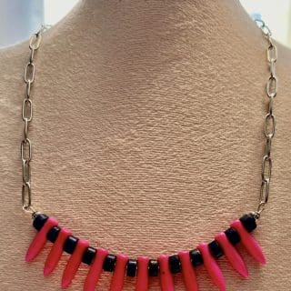 Boho necklace with pink howlite stones and lapis lazulis