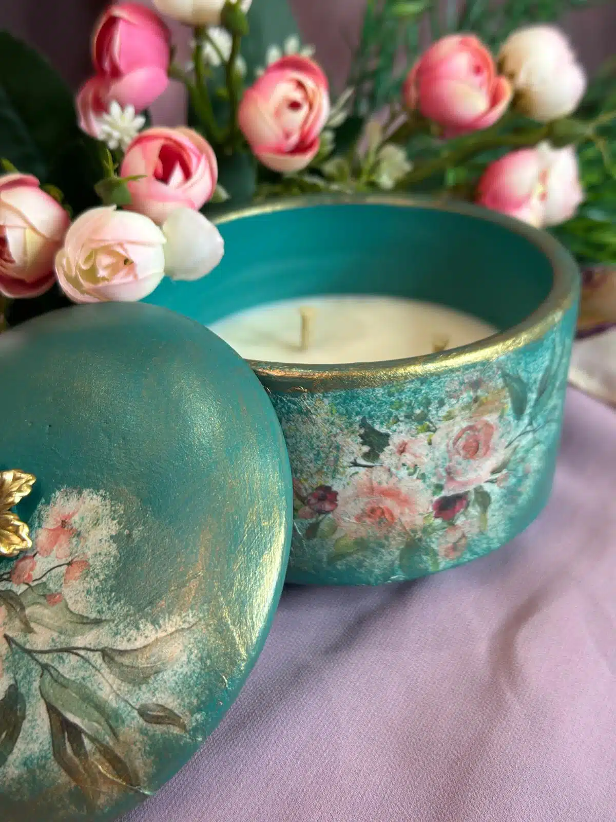 Vintage clay pot candle GOLDEN HIVE 4 WhatsApp Image 2024 11 11 at 01.21.07 3ff7bcdd