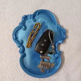 Classic resin decor tray