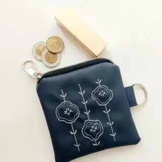 Machine embroidery faux leather coin purse with keychain