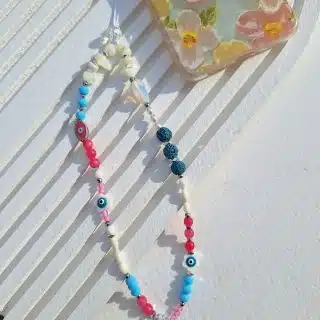 Pinky eye "mobile chain"