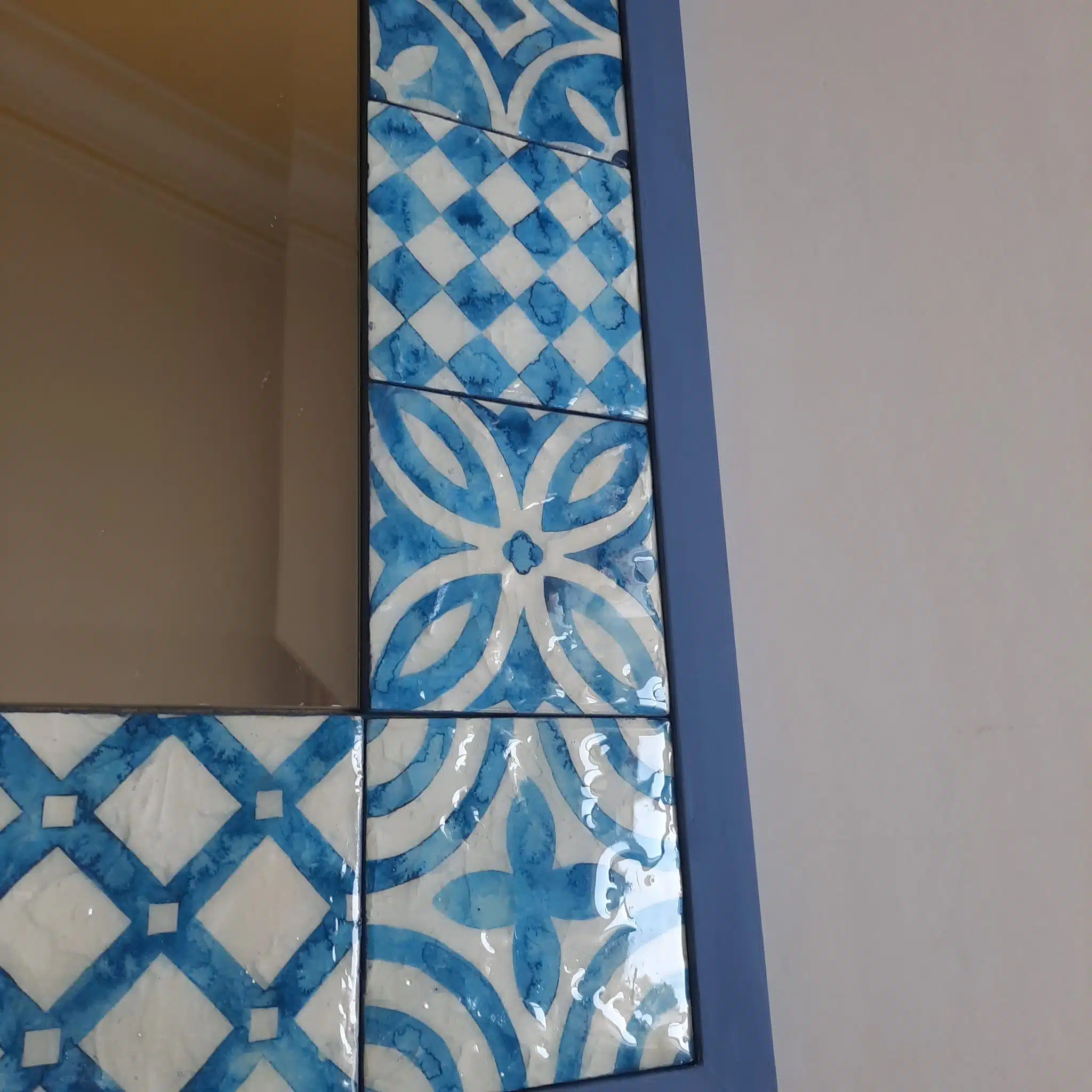 Moroccan tiles mirror 4 20241216 113559 scaled