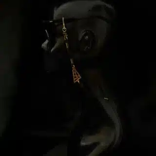 Random Lines Design Glasses Chain