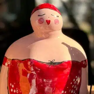 HANYA in red (Faties family brand owners)