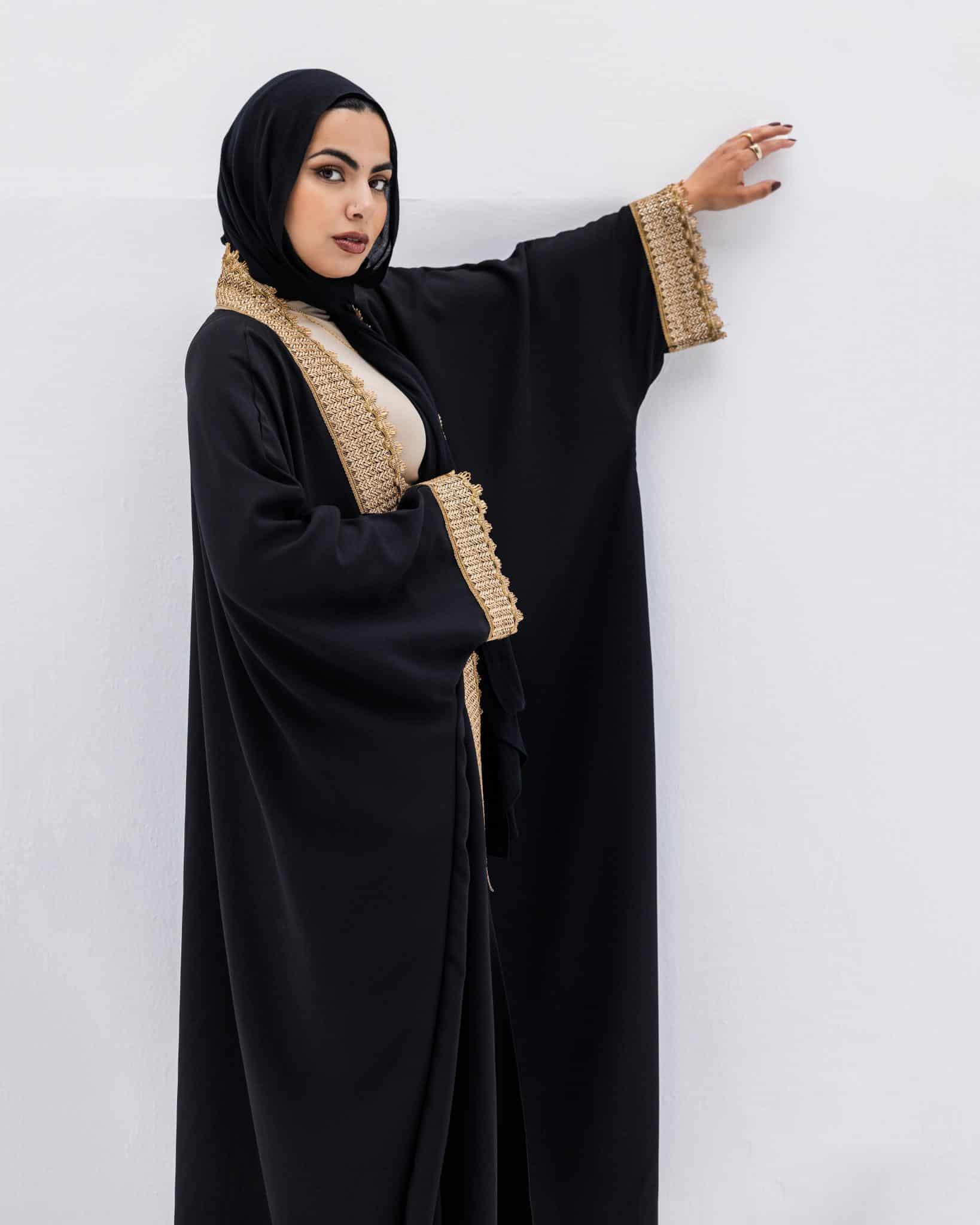 Black kaftan 4 014A8304 copy scaled