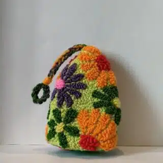 key cover " colourful daises "